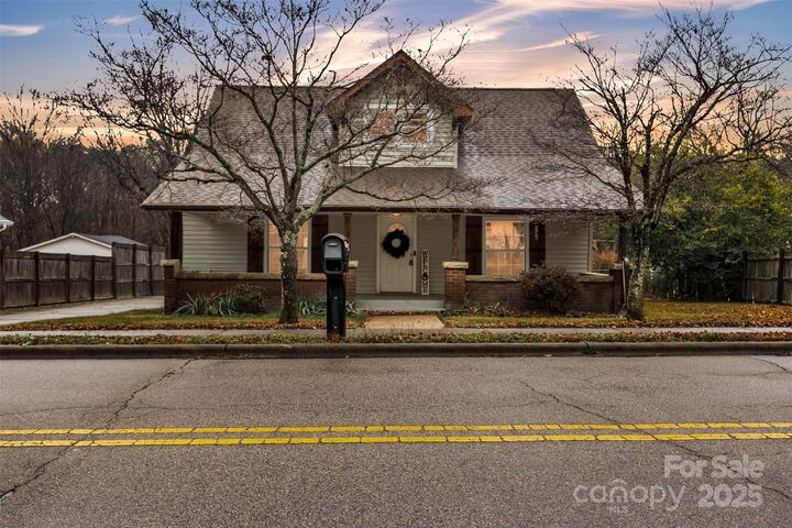 605 S Main Gq Street  Salisbury NC 28146 photo