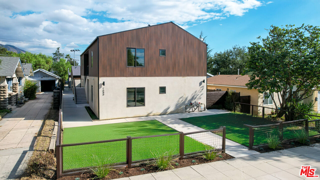 Property Photo:  1688 N Sierra Bonita Ave  CA 91104 