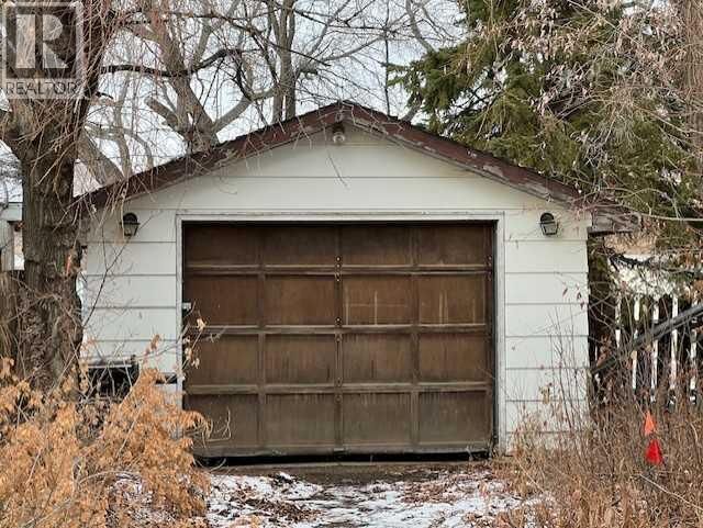 Photo de la propriété:  1510 15 Crescent  AB T9W 1K8 