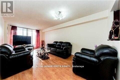 Property Photo: 410 McLevin Avenue 501 ON M1B 5J5