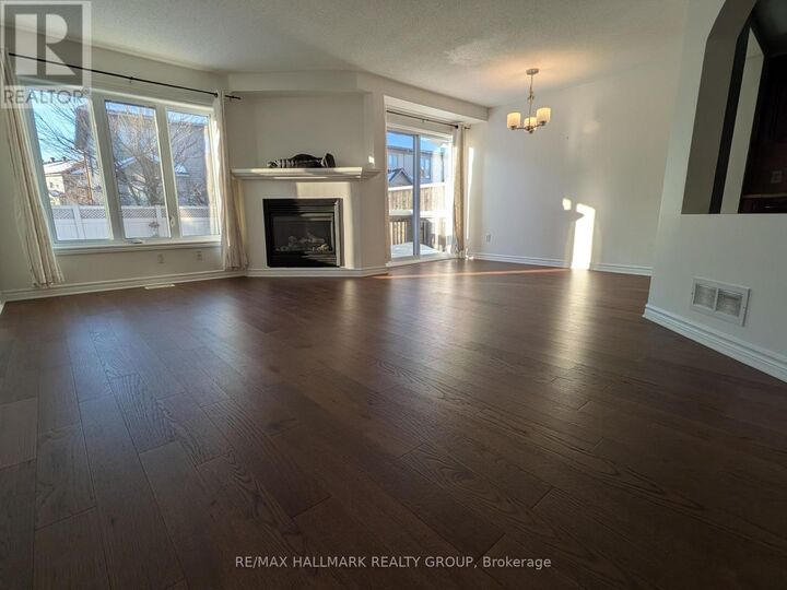 Property Photo:  123 Garrity Crescent  ON K2J 3T4 