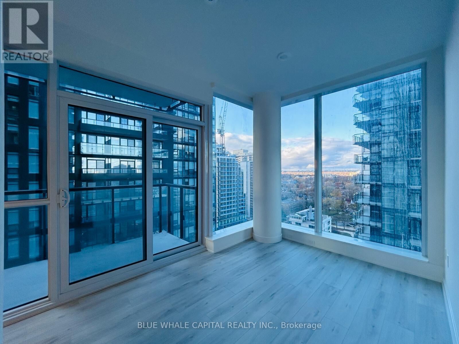 Property Photo:  110 Broadway Avenue 1605  ON M4P 1V7 