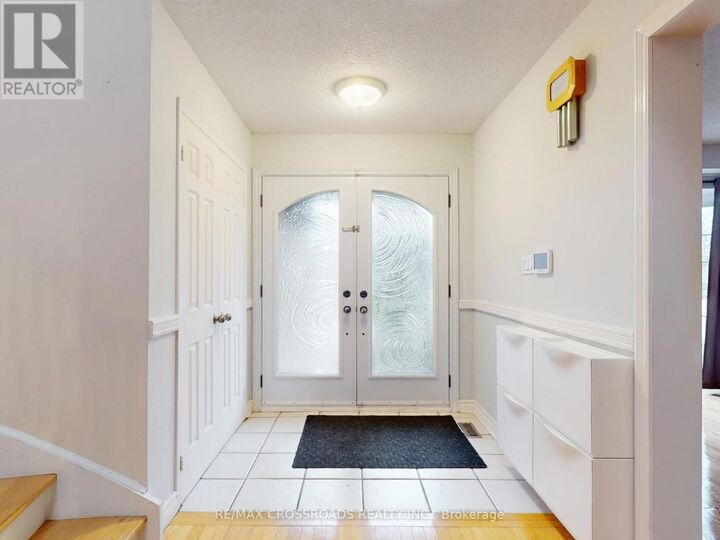 Property Photo: 500 Lightfoot Place ON L1V 5Z5