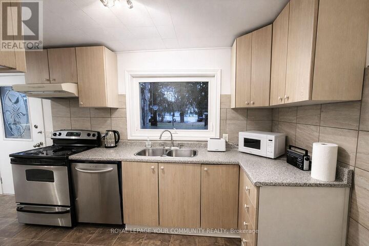 Property Photo:  709 Roberts Road  ON L9S 2E4 