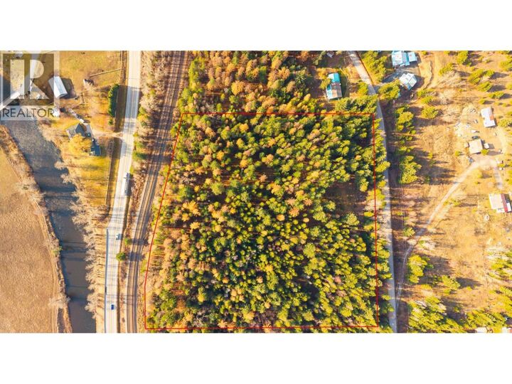 Photo de la propriété:  8667 Yahk Settlement Road  BC V0B 2P0 