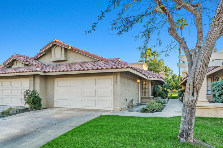 Property Photo:  77723 Woodhaven Drive S  CA 92211 