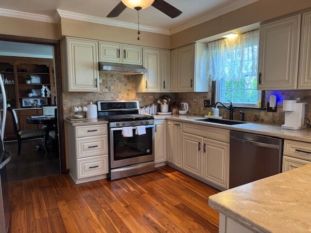 Property Photo:  1520 Pasadena Drive  PA 16505 