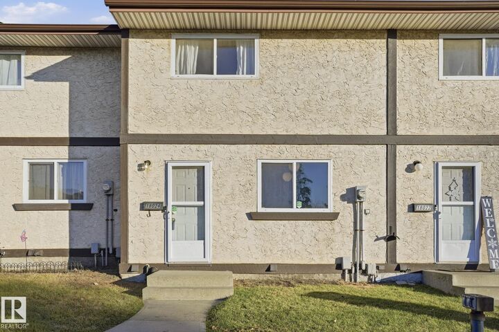 18024 93 Avenue NW  Edmonton AB T6E 5P5 photo