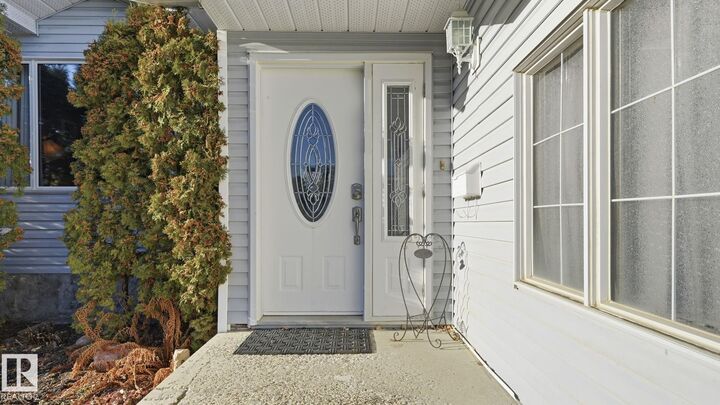 Property Photo:  4814 58 Street  AB T4X 1C1 