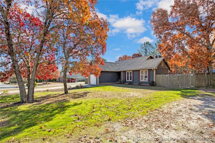 Property Photo: 6867 Woodmark Drive NC 28314