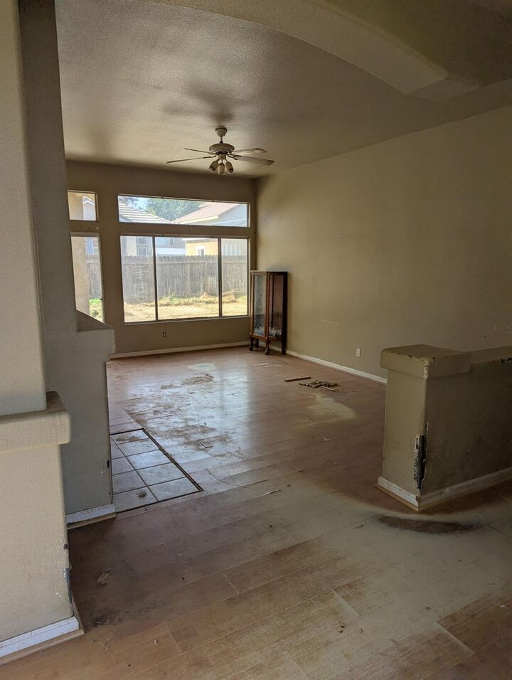 Property Photo:  7711 N Ivanhoe Avenue  CA 93722 