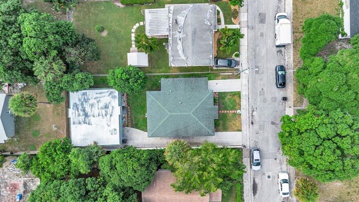 Property Photo: 728 20th St FL 33407