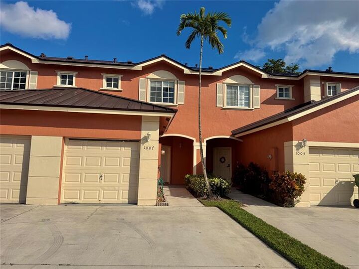 1007 NW 100th Ave 1007  Pembroke Pines FL 33024 photo