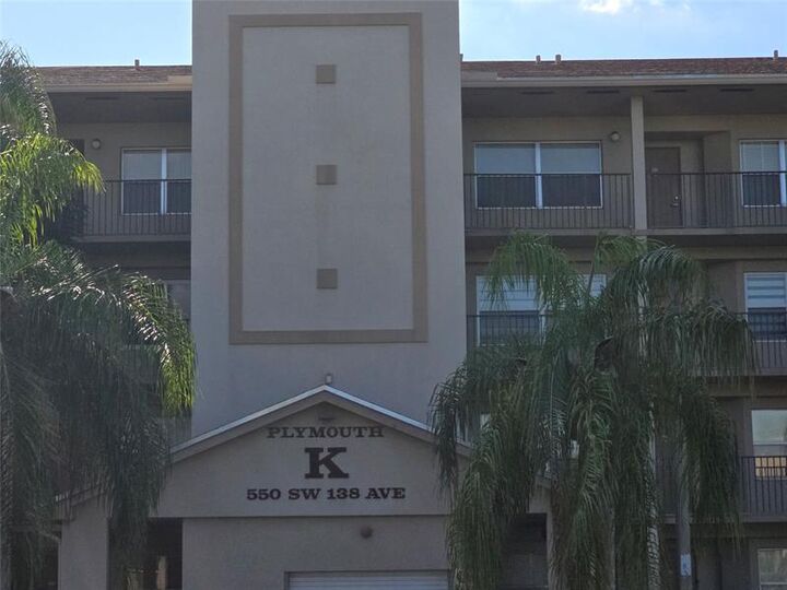 550 SW 138th Ave 402K  Pembroke Pines FL 33027 photo