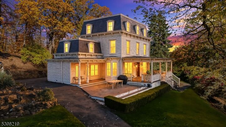 1370 Johnston Dr  Watchung Boro NJ 07069 photo