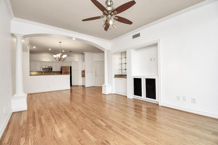 Property Photo: 2111 Welch Street B213 TX 77019