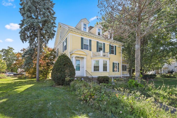 Property Photo: 702 E Montgomery Street IA 50138