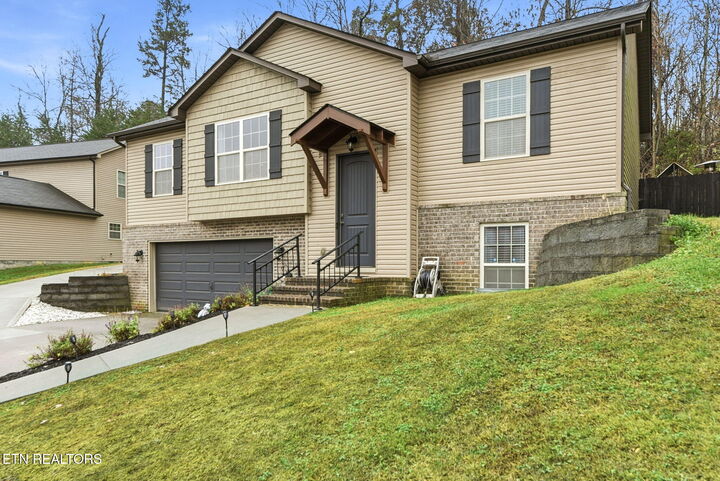 Property Photo:  7819 Elkton Lane  TN 37849 