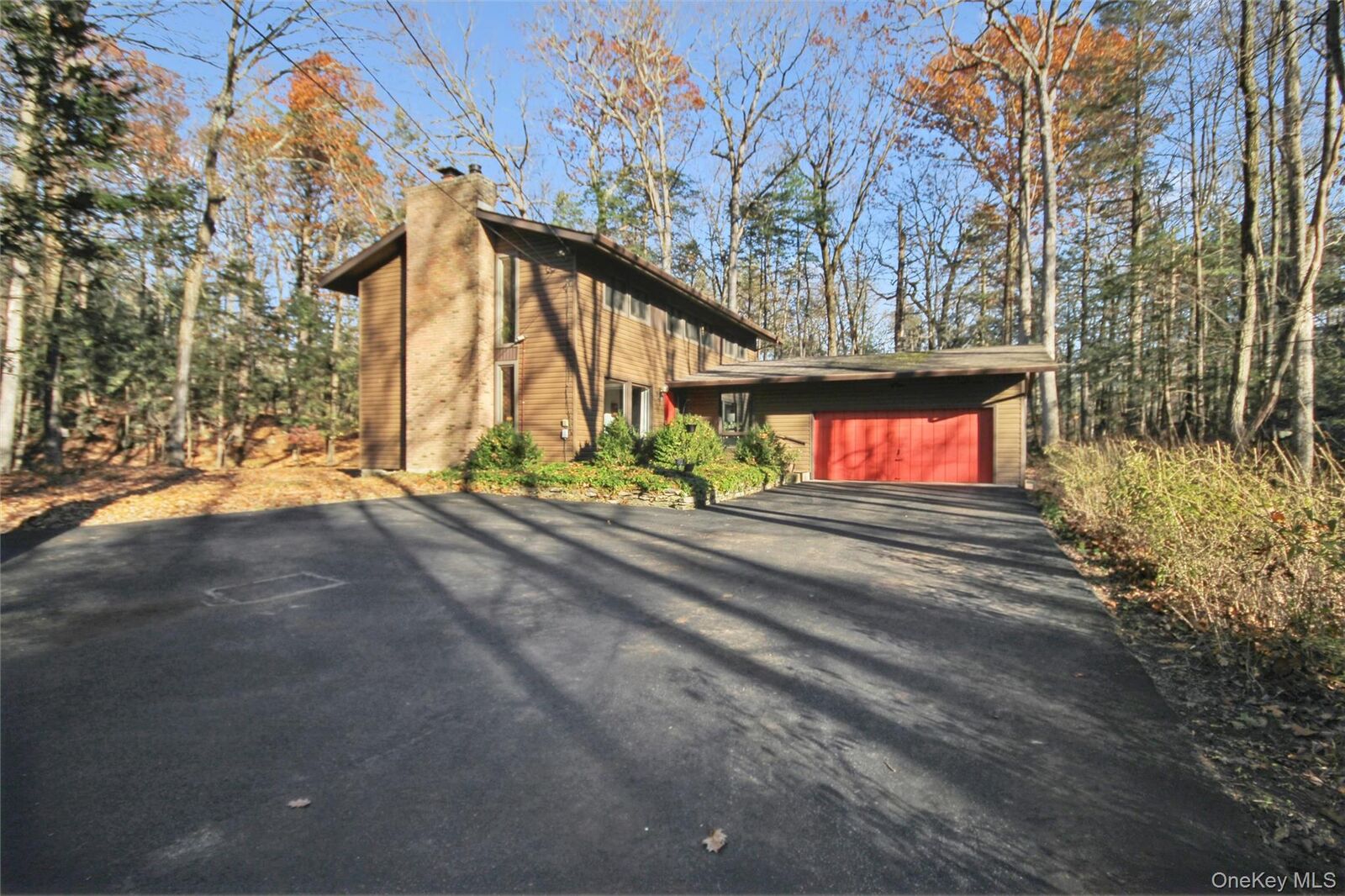 Property Photo:  5 Van Court  NY 12538 