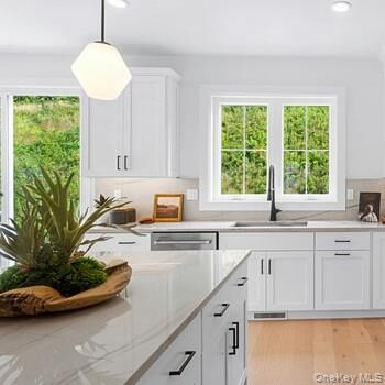 Property Photo:  5110 Teaberry Lane 31  NY 12524 