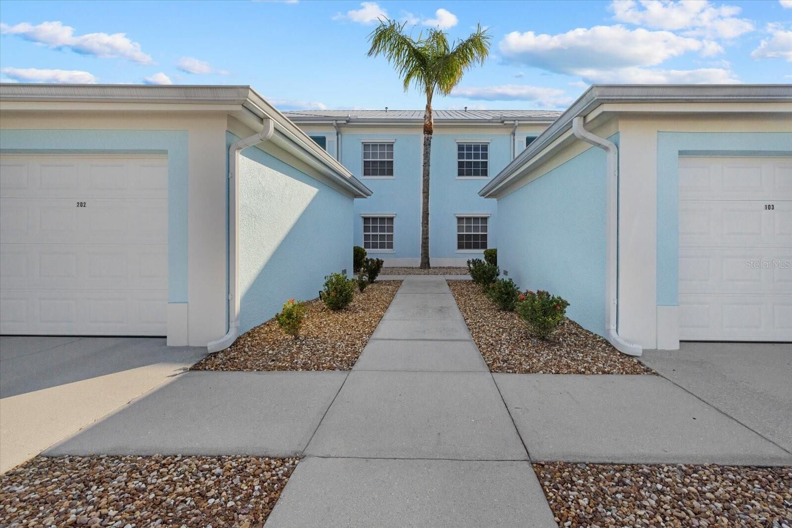 Property Photo:  5747 Sabal Trace Drive 203  FL 34287 