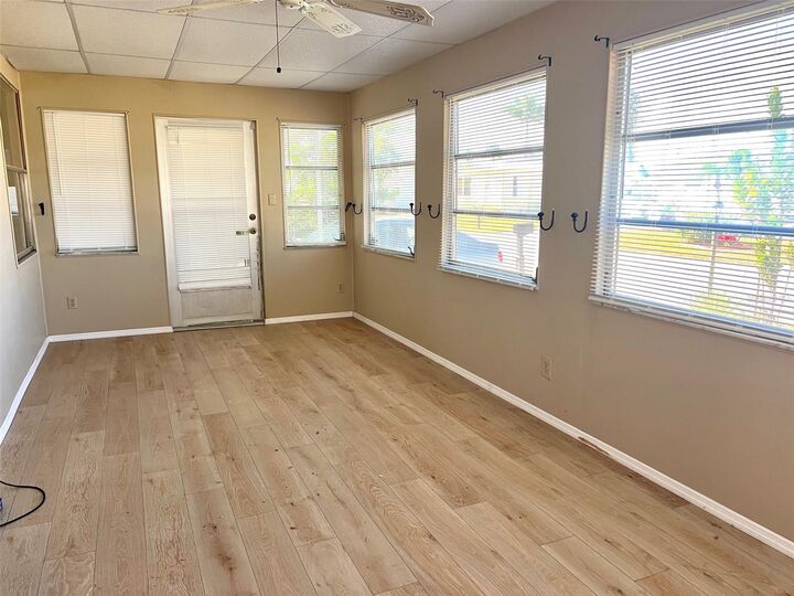 Property Photo: 568 Fairmount Drive FL 34287