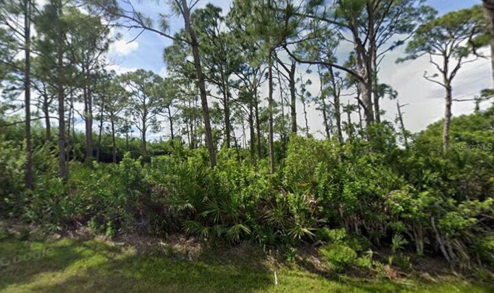 Property Photo: 5249 Wynn Terrace FL 33981