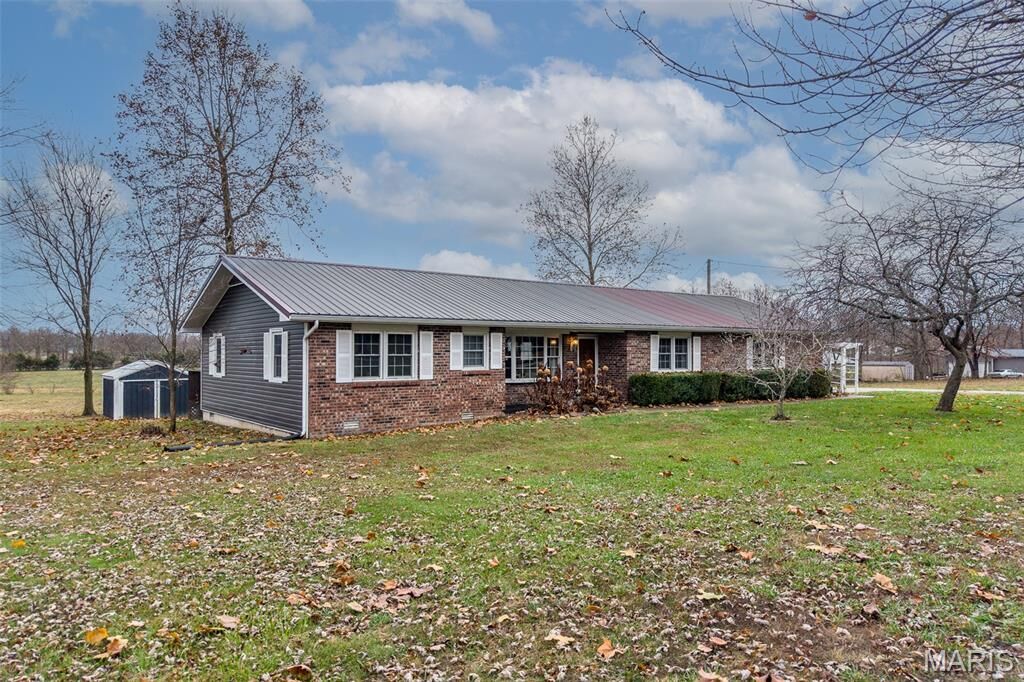 Property Photo: 626 E Fremont Road MO 65536