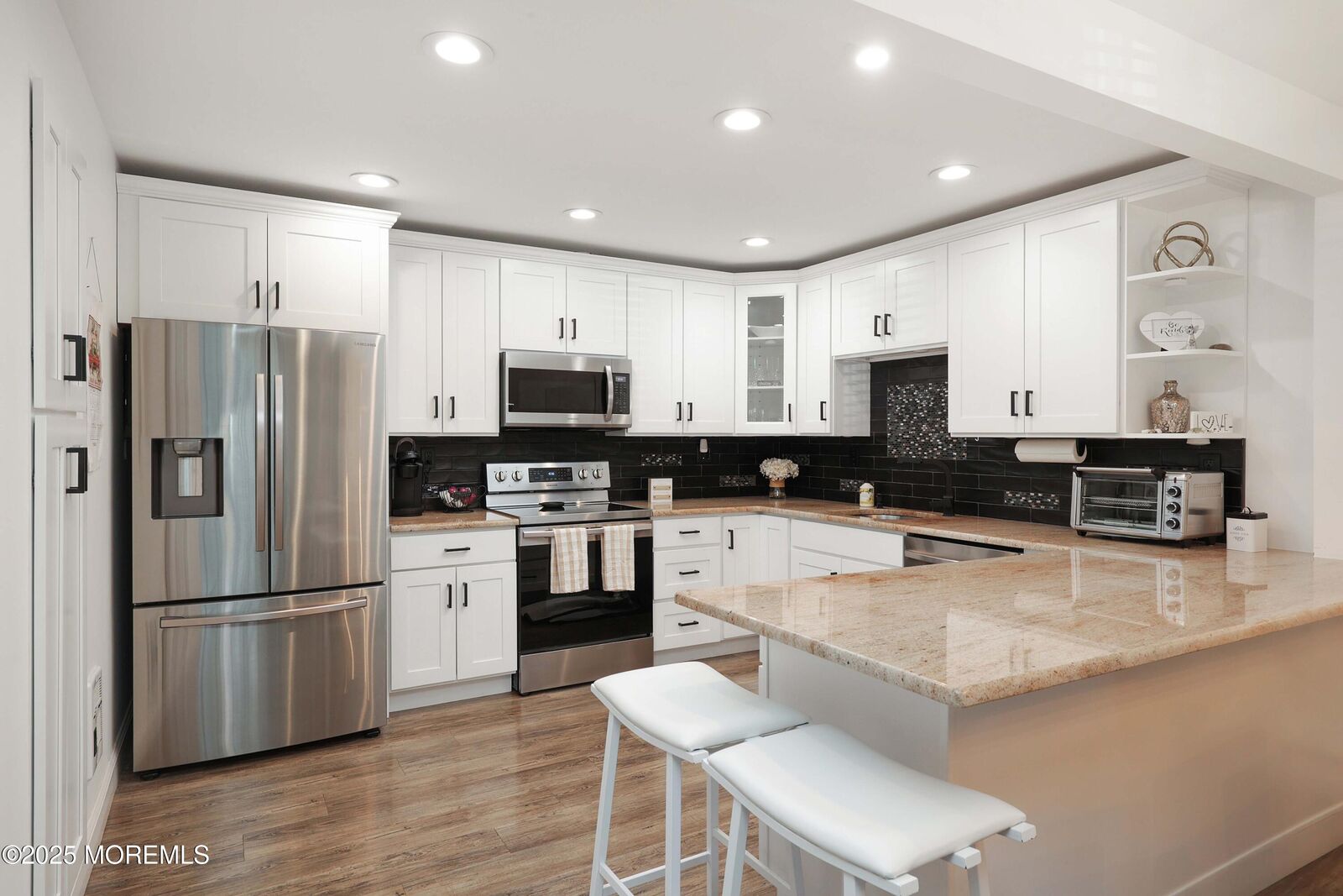 Property Photo:  126 Manchester Court  NJ 07701 