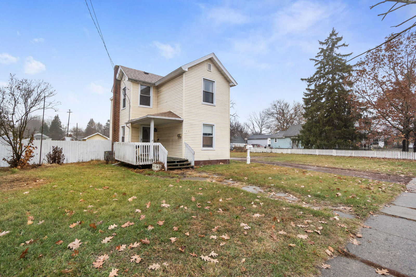Property Photo: 1012 Lansing Avenue MI 49202