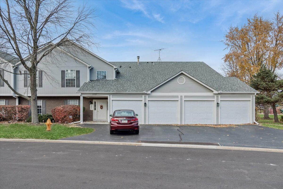 Property Photo:  2337 Worthing Drive 102A  IL 60565 