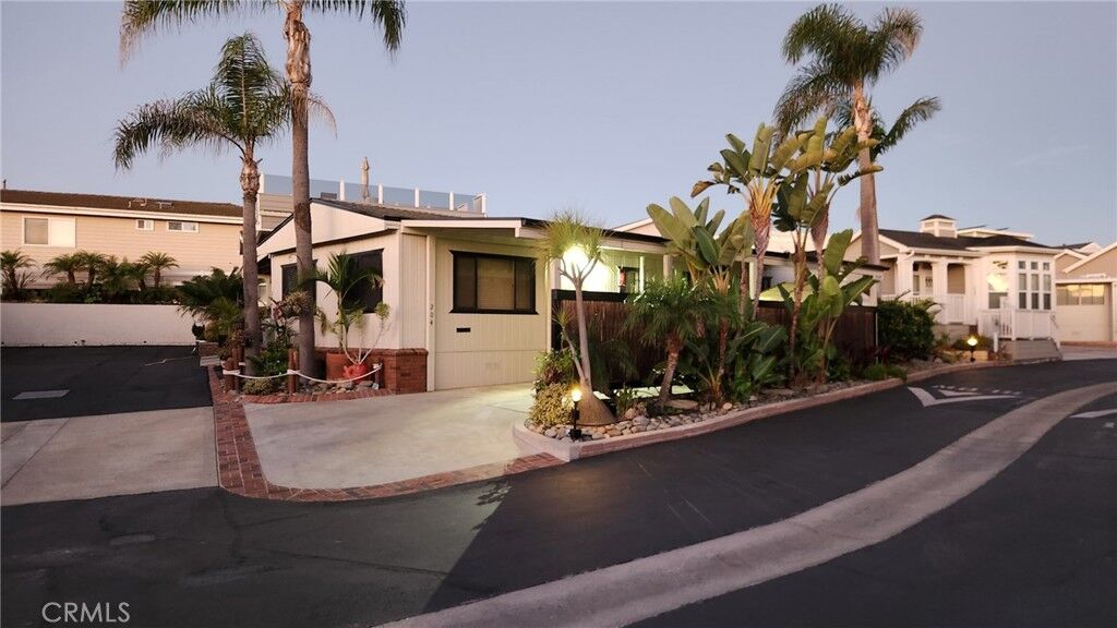 Property Photo:  204 Easy  CA 92011 