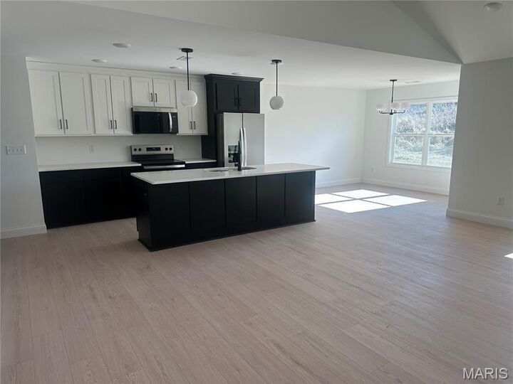 Property Photo:  123 Beechwood Lane  MO 63701 