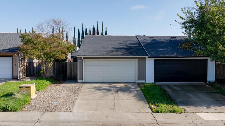 Property Photo:  7529 Andrewsarah Court  CA 95828 
