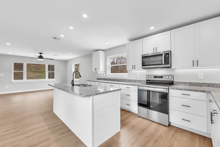 Property Photo:  216 Valley View Rd  TN 37058 