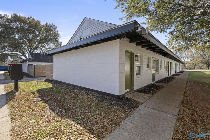 Property Photo:  3004 SW Clopton Street 28  AL 35805 