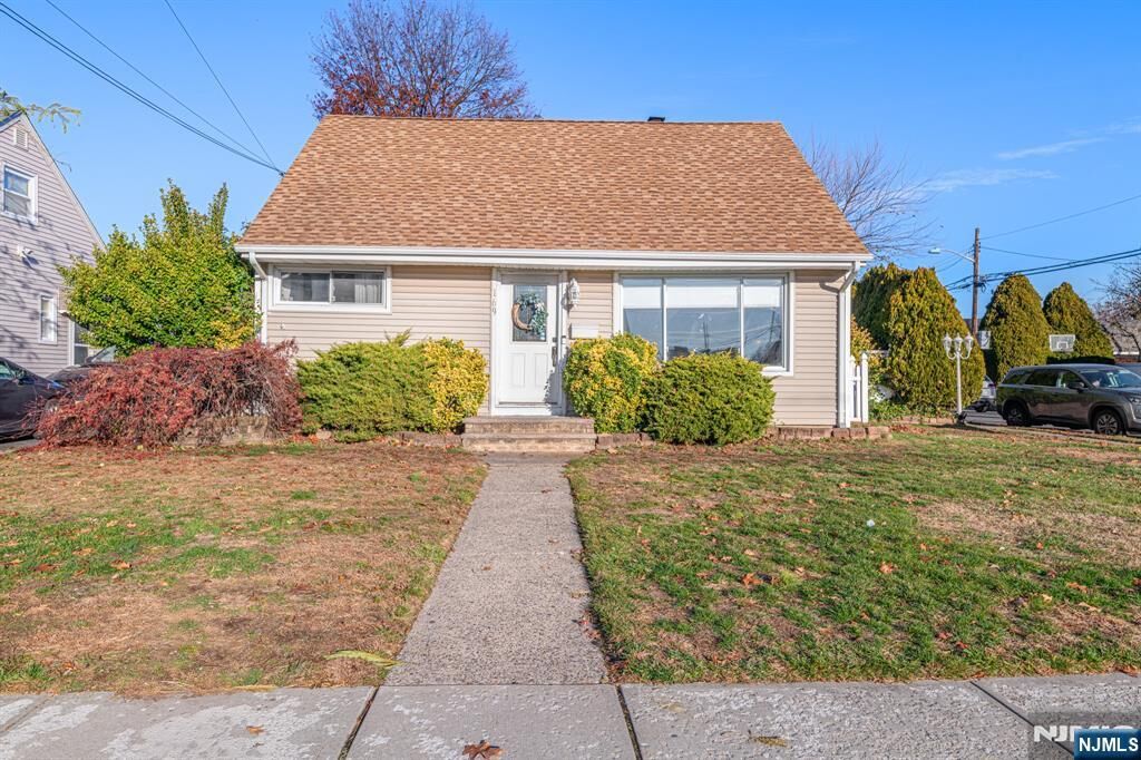 Property Photo:  169 Cambridge Avenue  NJ 07663 