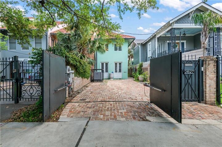 Property Photo:  2627 S Carrollton Avenue  LA 70118 