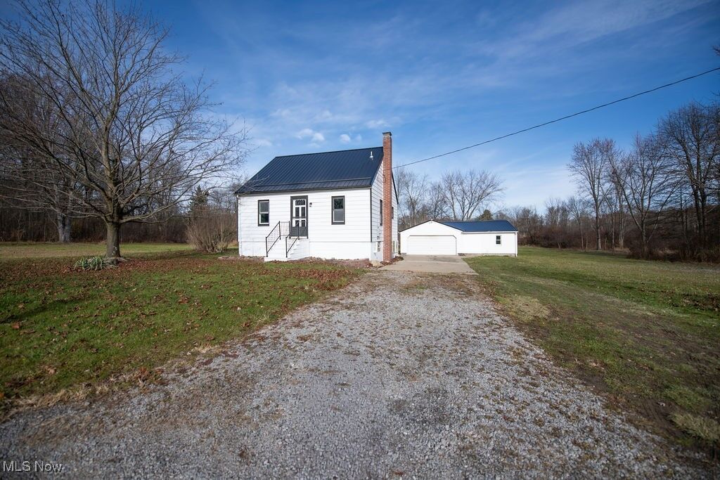 Property Photo:  1718 Garfield Avenue  OH 44420 