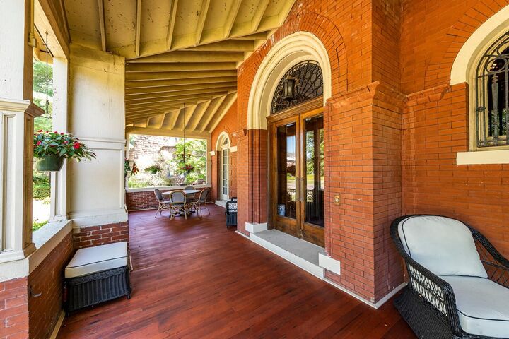 Property Photo: 490 Summit Avenue MN 55102