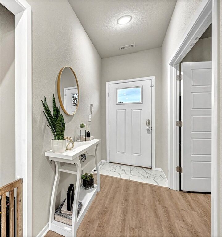 Property Photo: 4866 W Hoover Loop AR 72704