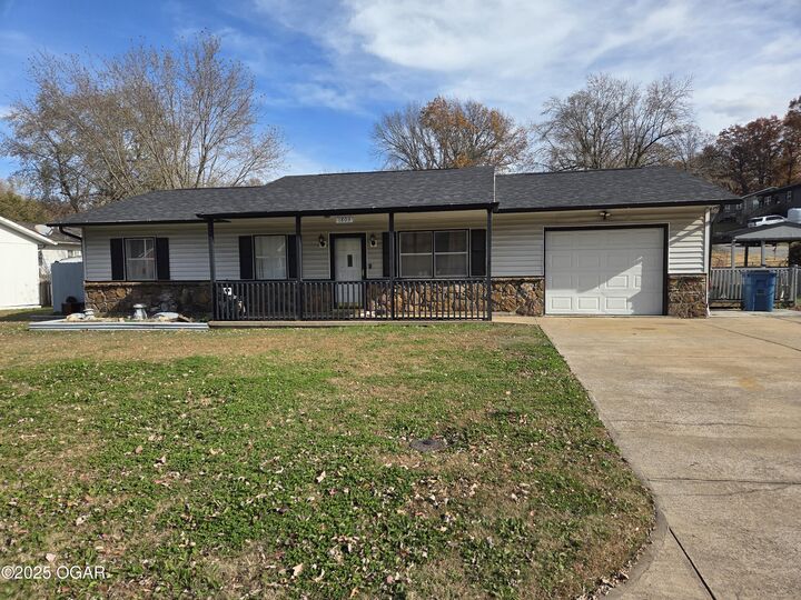 1803 S Garland Douglas Drive  Neosho MO 64850 photo