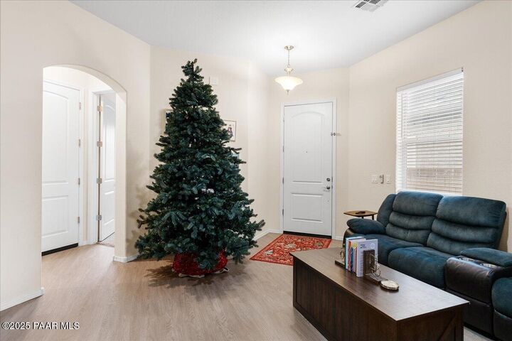 Property Photo: 5188 N Elliot Avenue AZ 86314