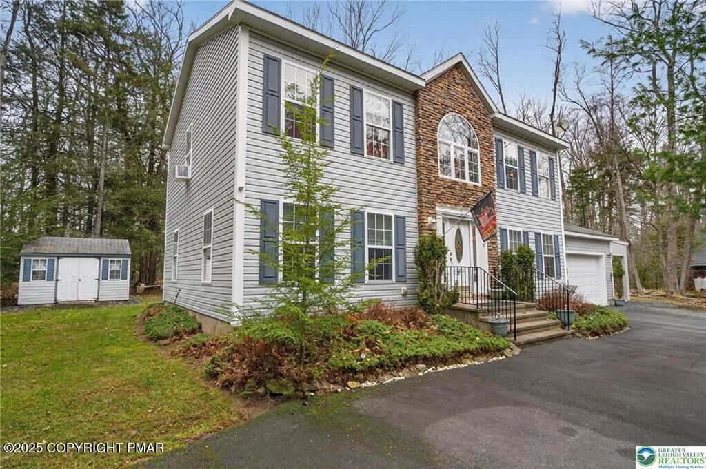 Property Photo:  216 Pheasant Place  PA 18466 