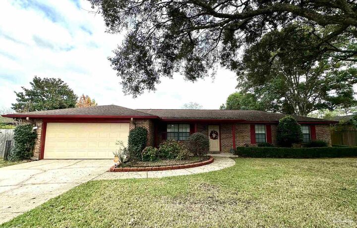 Property Photo:  316 Shetland Ct  FL 32506 