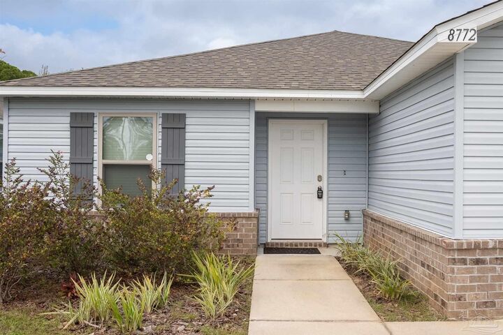 Property Photo:  8772 Schooner Ln  FL 32507 