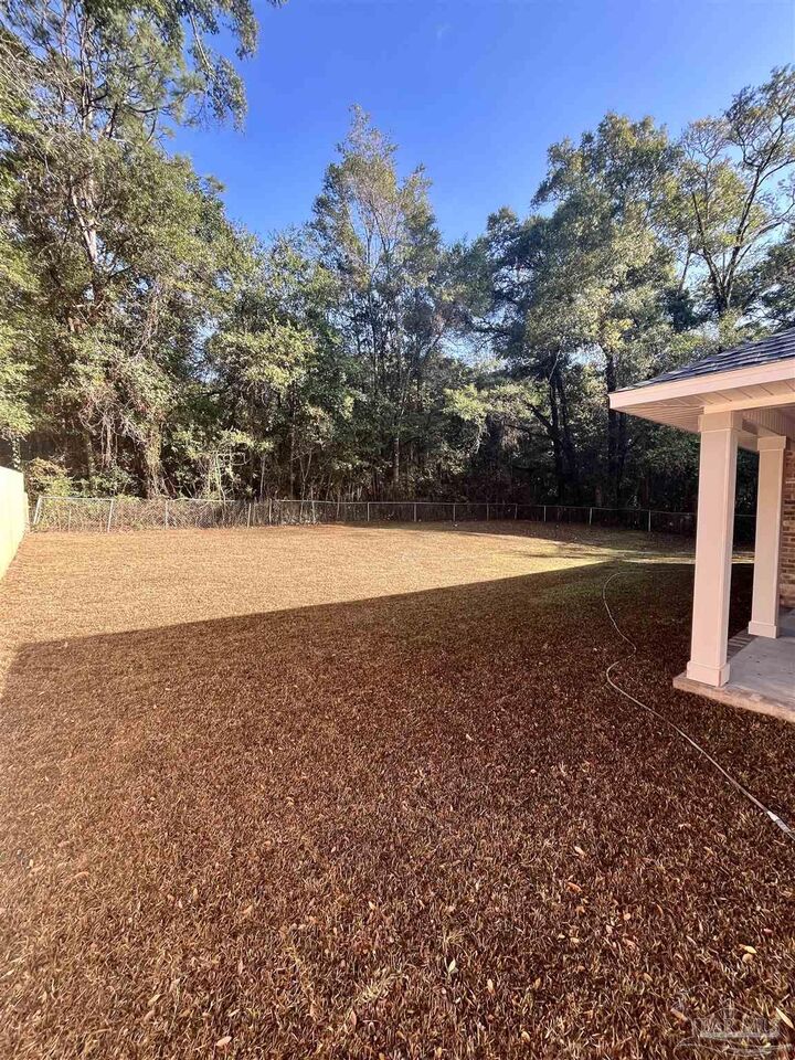 Property Photo: 6328 Simpson St FL 32570