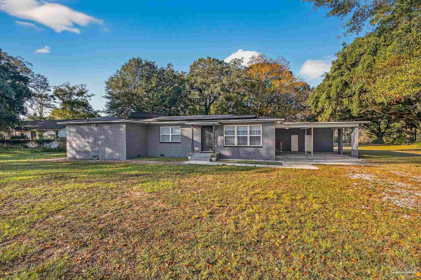 Property Photo: 9225 N Palafox Hwy FL 32534