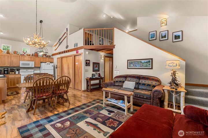 Property Photo:  25813  Bridle Lane  WA 98826 