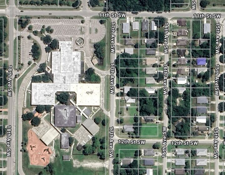 Property Photo:  1115 15th Avenue SW  FL 32962 